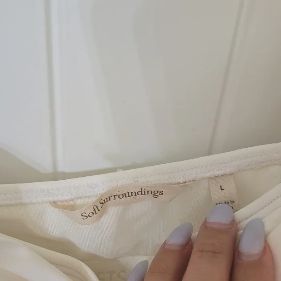 Soft Surroundings Sunsets Cream Ruched Swim Top Built-In Bra Adjustable Straps - Picture 2 of 7